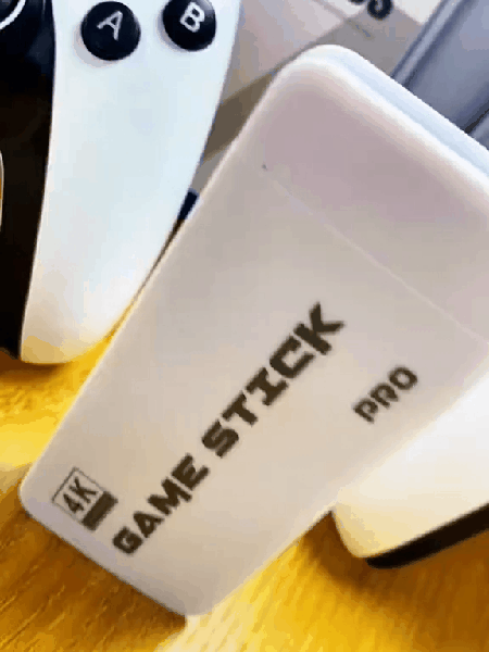 M15 4K TV Game Stick, más de 40000 juegos retro integrados de 64 GB.